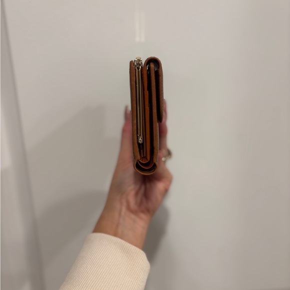 Valentino Garavani Tan Leather Wallet - Picture 4 of 11